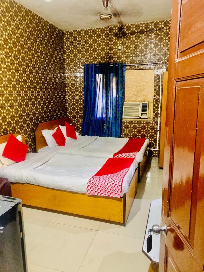 Hotel Bengal -100M From Park Circus 7 Point Calcutta Exteriör bild