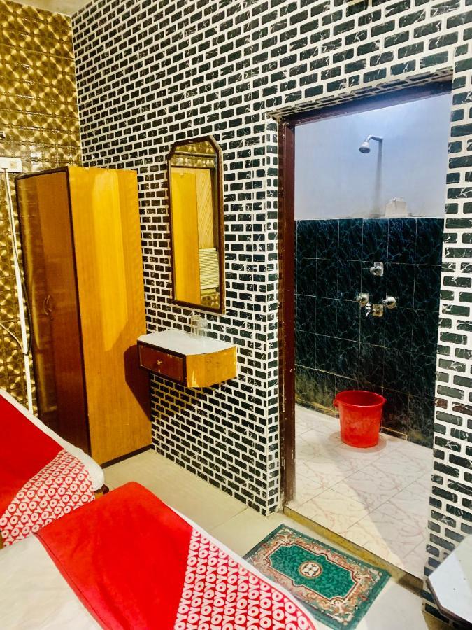 Hotel Bengal -100M From Park Circus 7 Point Calcutta Exteriör bild