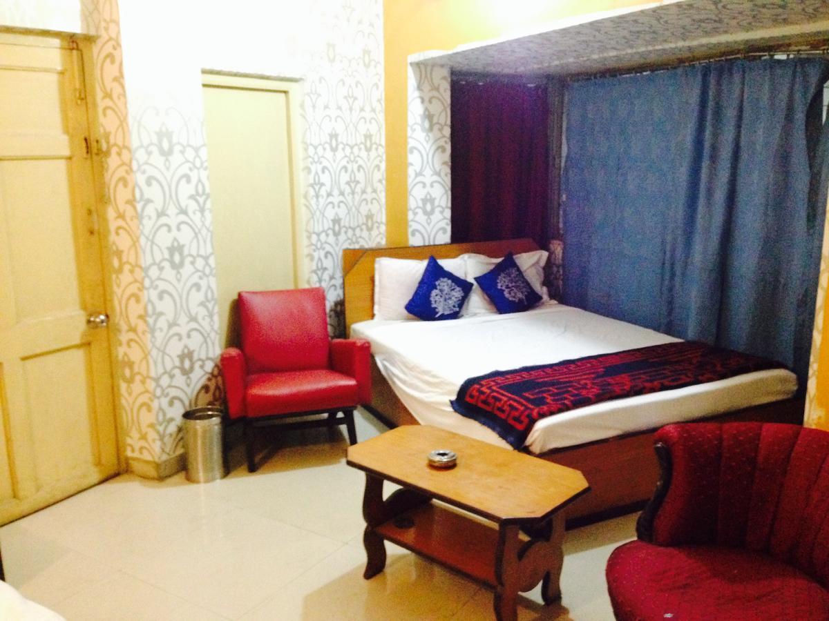 Hotel Bengal -100M From Park Circus 7 Point Calcutta Exteriör bild
